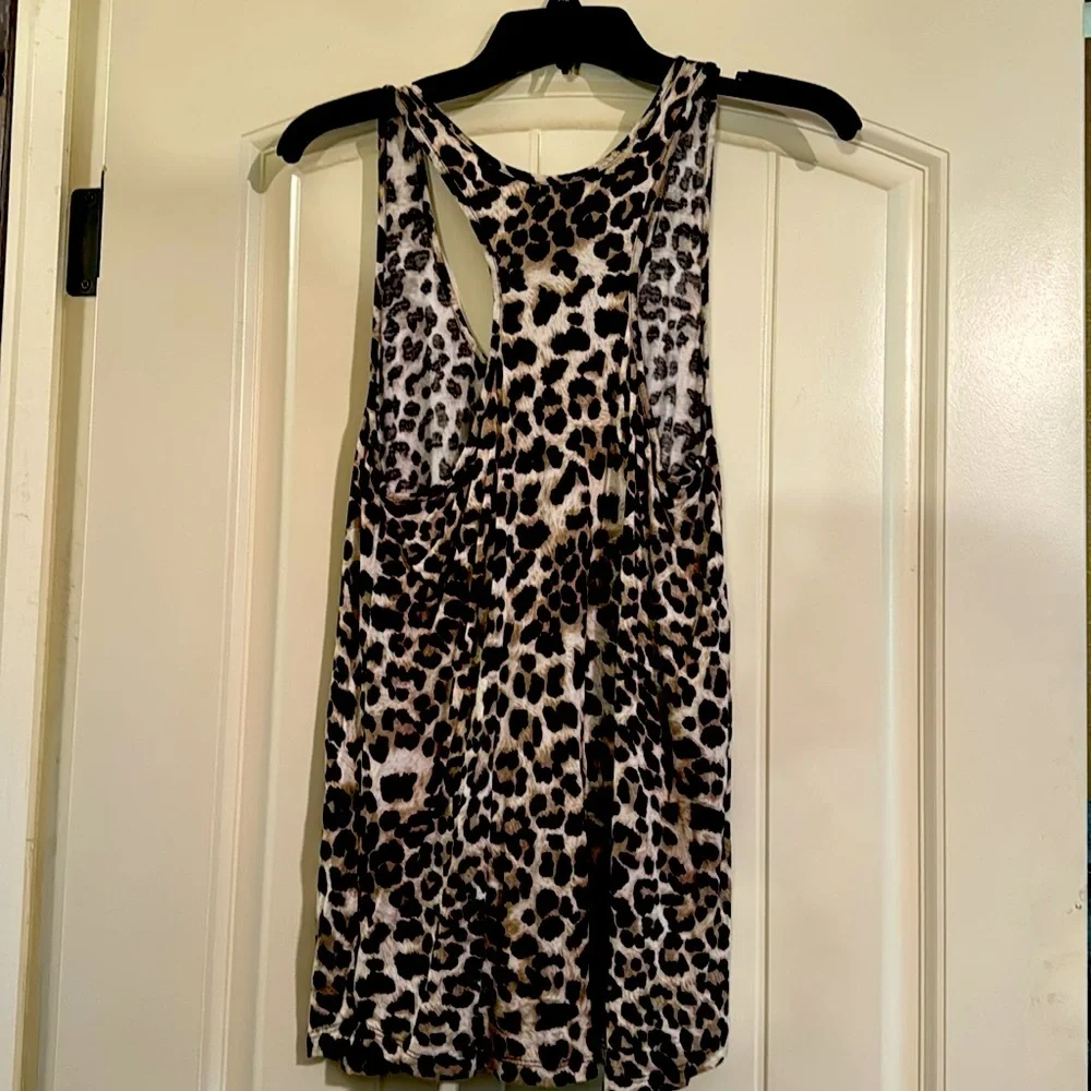 Cherish Razorback Top - Picture 2 of 2